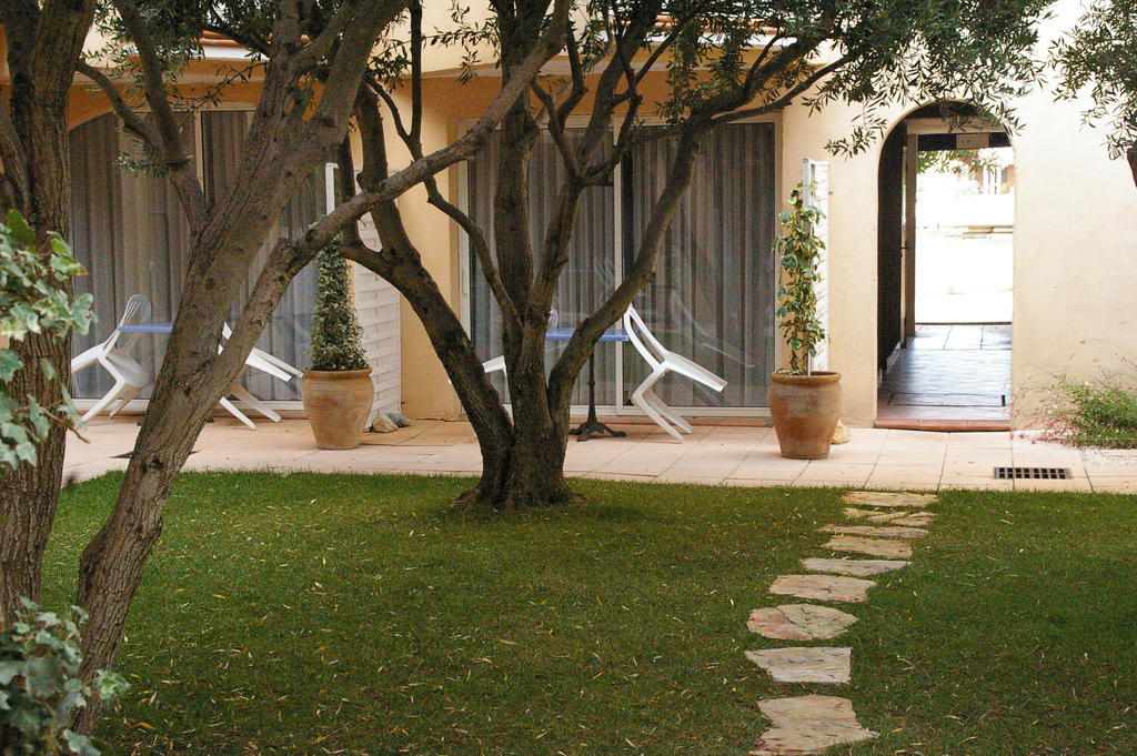 לאוקאט Hotel Le Leukos מראה חיצוני תמונה