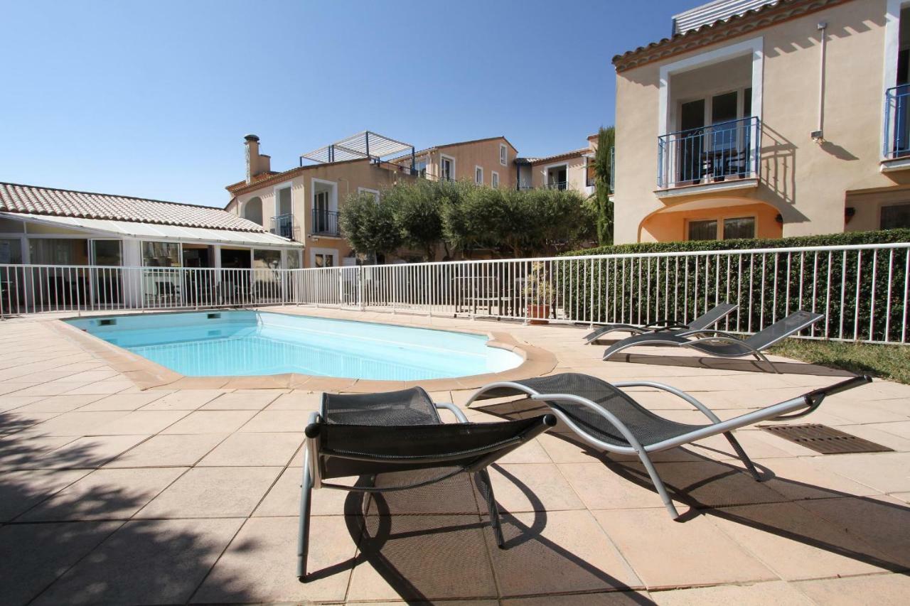 לאוקאט Hotel Le Leukos מראה חיצוני תמונה
